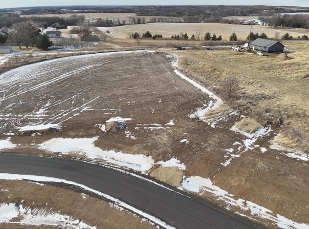 372 Candy Lane, River Falls, WI 54022