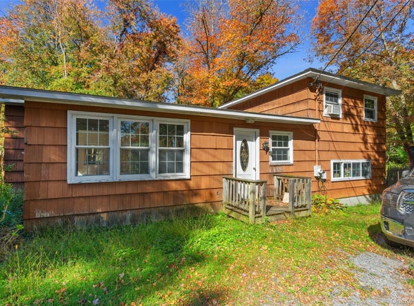 14 Curry Road, Mahopac, NY 10541