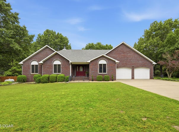 905 Macy Drive, Neosho, MO 64850