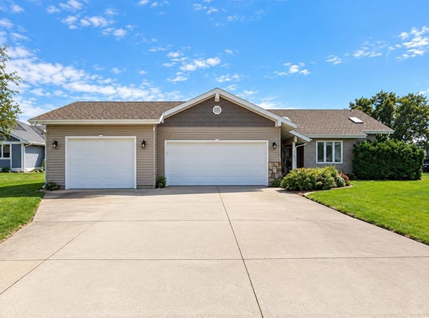 3105 Eagle Lane, Columbus, NE 68601