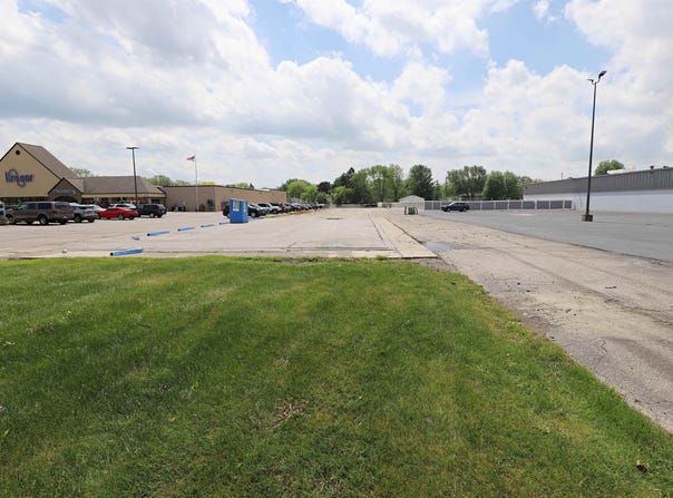 1524 E Pierson Road, Flushing, MI 48433