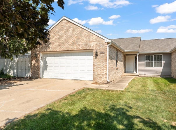 112 W Tomaras Avenue, Savoy, IL 61874