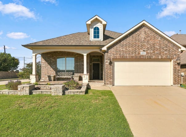 12701 Diamond Peak Drive, Fort Worth, TX 76177