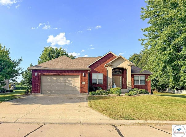 4010 E 32nd Street, Sedalia, MO 65301