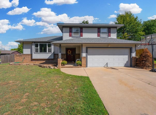 1728 N Overlook, Derby, KS 67037
