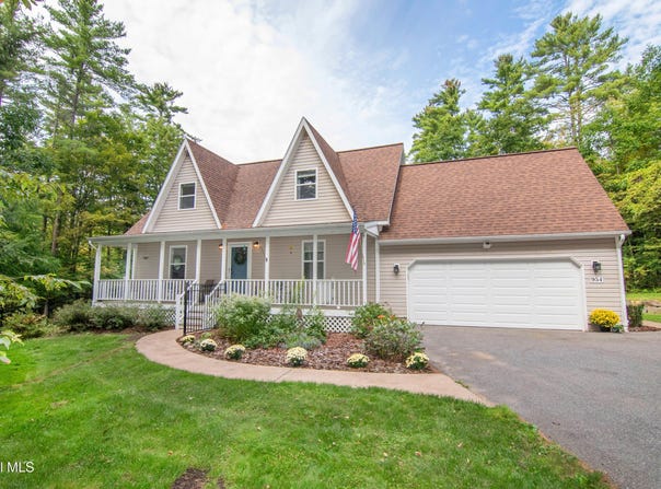 954 Murray Road, Middle Grove, NY 12850