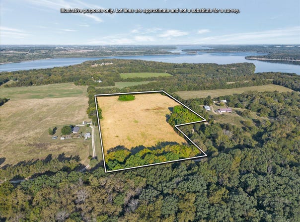 002 S 20th Road, Aldrich, MO 65601