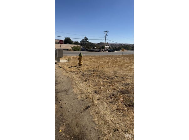21200 Delmar Avenue, Tehachapi, CA 93561