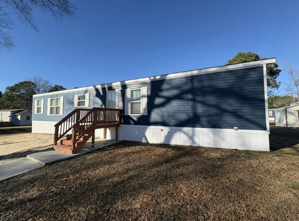 22 Brook Dr, Rocky Mount, NC 27804