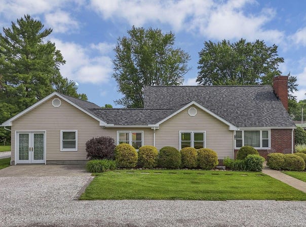 320 W Jefferson Street, Baltimore, OH 43105