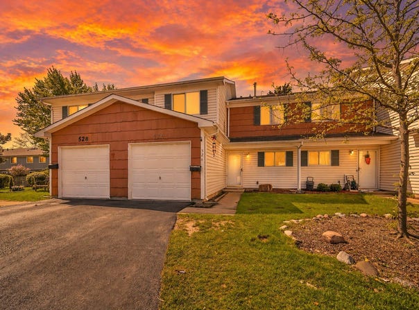 526 Alton Court, Carol Stream, IL 60188