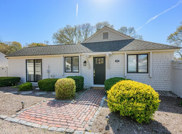 59 Mashie Circle, Mashpee, MA 02649