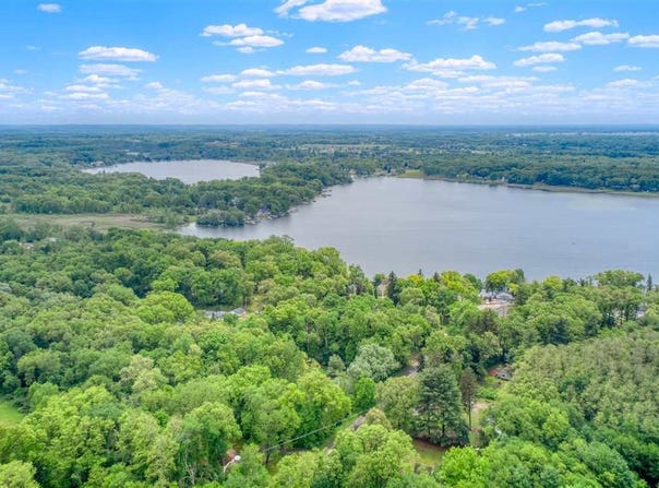Morris Drive, Jackson, MI 49201
