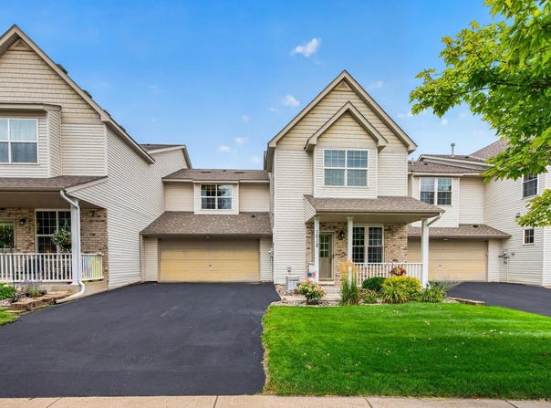 1012 Heldt Street, Chaska, MN 55318