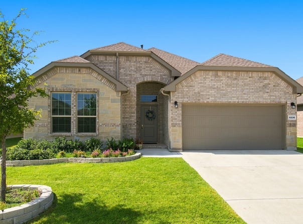 5236 Meadow Lane, Krum, TX 76249