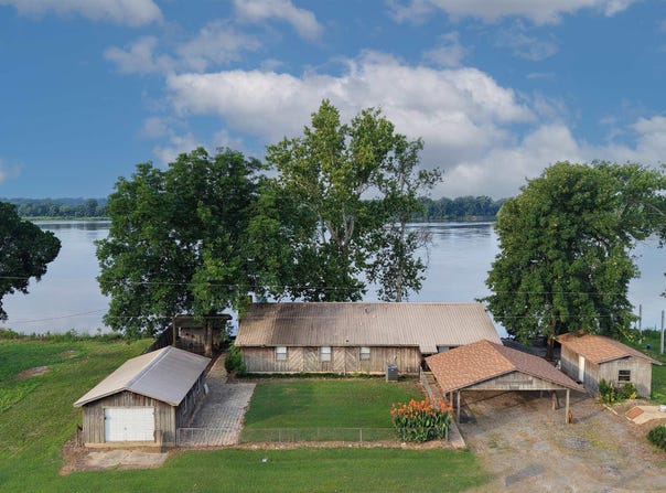9106 E Swan Lake RD, Altheimer, AR 72004