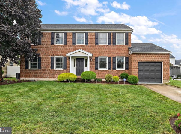 30 LOCHVIEW Drive, BEAR, DE 19701
