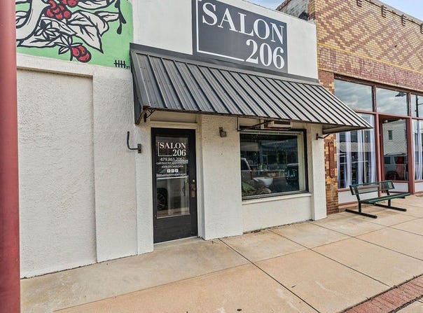 206 E Main Street, Gentry, AR 72734