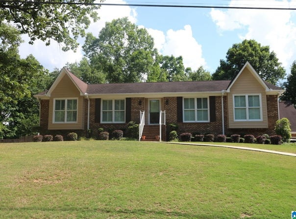 1223 13TH WAY, PLEASANT GROVE, AL 35127