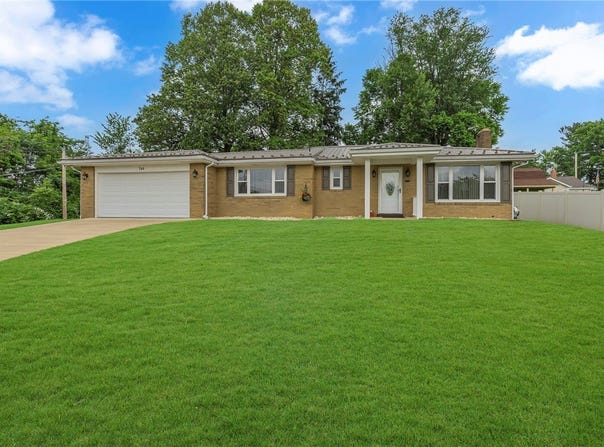 746 McLean St, Rochester, PA 15074
