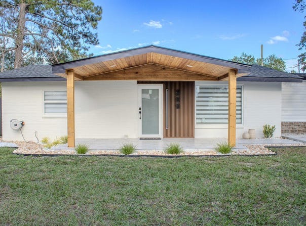 200 N Devane St, Adel, GA 31620