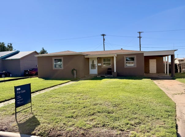 212 E Buckley Street, Brownfield, TX 79316