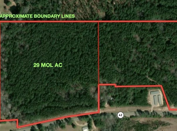 29 MOL AC HWY 42, Petal, MS 39465