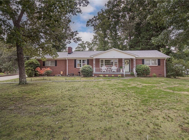 110 George Street, Easley, SC 29642
