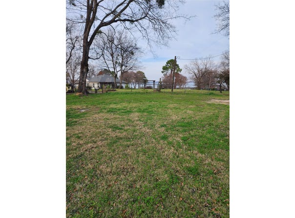 Henderson Harbor Circle, Payne Springs, TX 75156