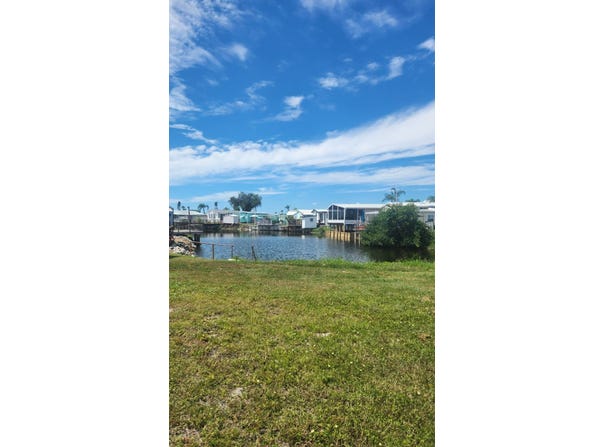 3952 Honolulu Dr., Ruskin, FL 33570