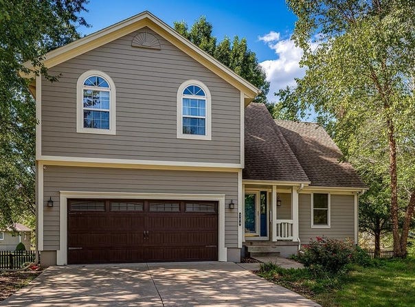 704 Lark Street, Raymore, MO 64083