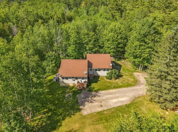 48 Palmer Road, Newport, ME 04953