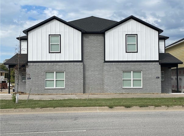 4254 W Bandera Street, Fayetteville, AR 72704
