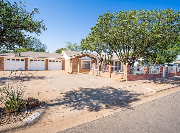 2709 Baylor Street, Lubbock, TX 79415