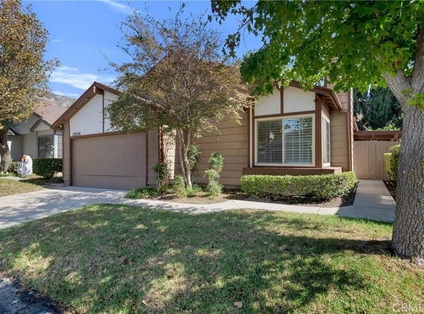 13936 Olive Grove Lane, Sylmar, CA 91342