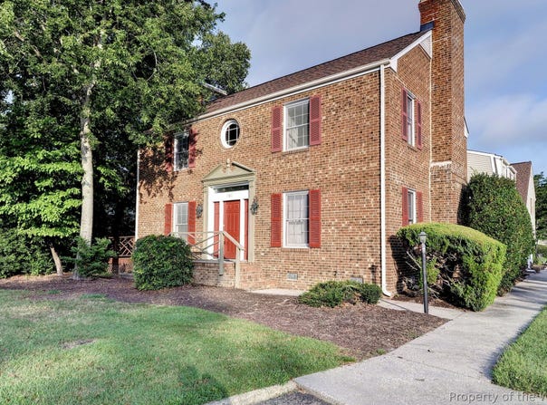 101 Burnt Bridge Way, Yorktown, VA 23692