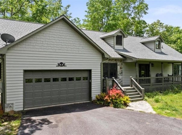 25 Walhala Trail, Blue Ridge, GA 30513