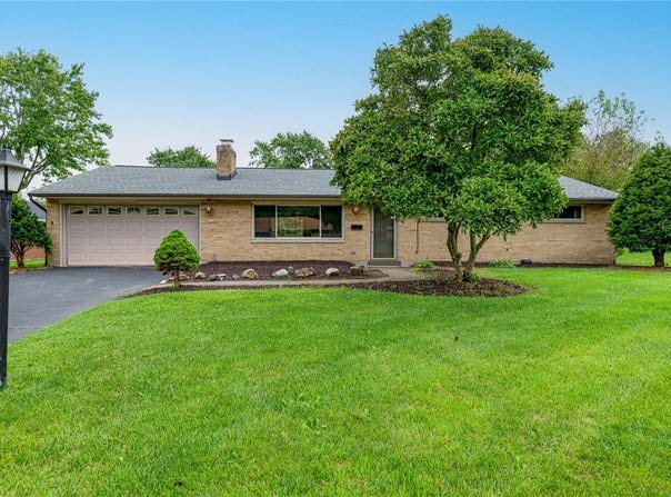 1100 Donson Drive, Kettering, OH 45429