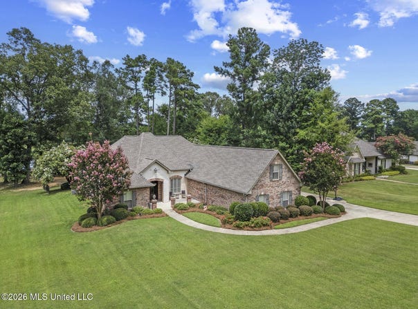 126 Ashbrooke Trail, Madison, MS 39110