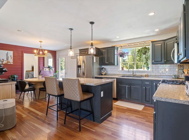 10 Stone Lane, Berwick, ME 03901