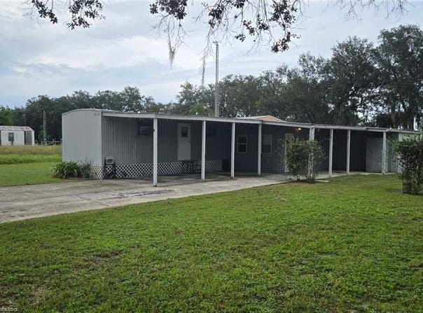 3318 Baxter Avenue, Sebring, FL 33870