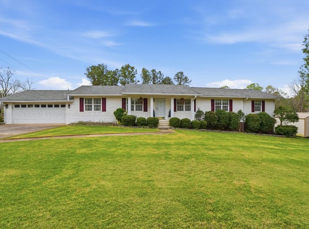 9 PINE Dr, Double Springs, AL 35553