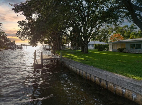 5 SHORE Drive, DUNEDIN, FL 34698