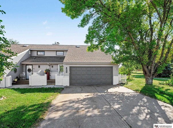 301 E Condron Street, Valley, NE 68064