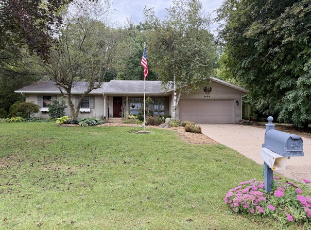3668 S Wayne Drive, La Porte, IN 46350