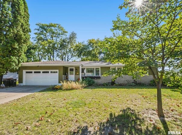 606 W TIMBER RIDGE Drive, Peoria, IL 61615