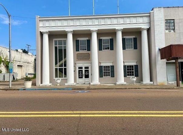 210 State Street, McComb, MS 39648