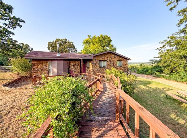 1414 3rd St, Pawnee, OK 74058