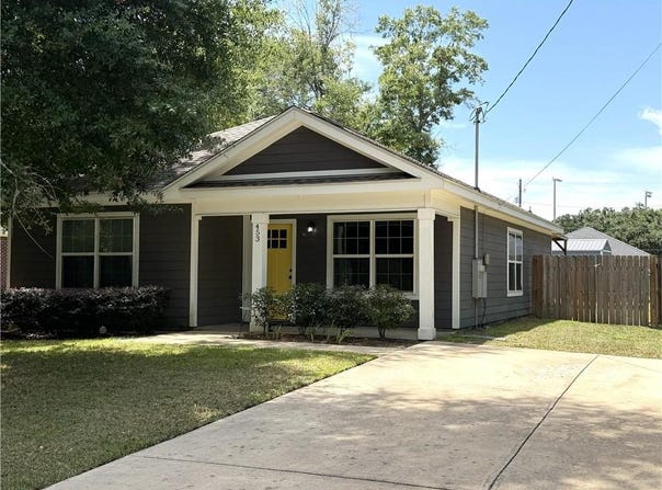 453 Pauline Street, Saraland, AL 36571