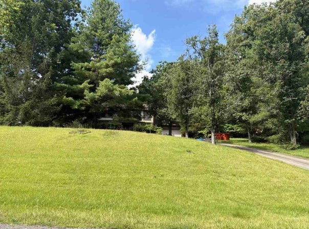 38 Bittersweet Dr, Elizabethtown, KY 42701